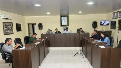 Câmara de Caraúbas realiza sessão ordinária e aprova projetos em benefício da população
