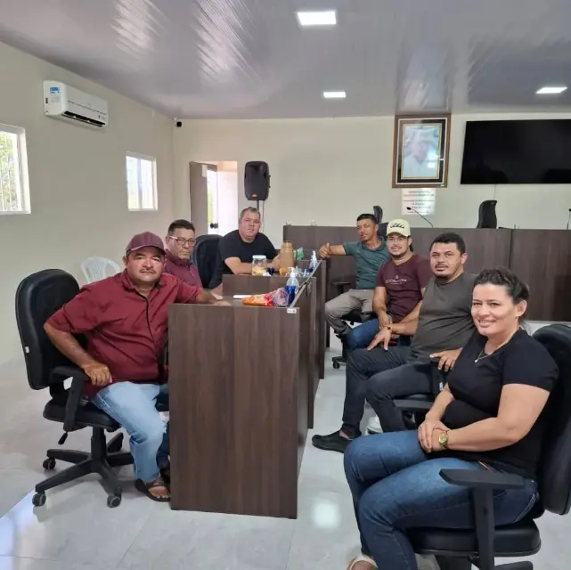 Câmara Municipal realiza reunião com o Executivo em prol do bem-estar dos caraubenses